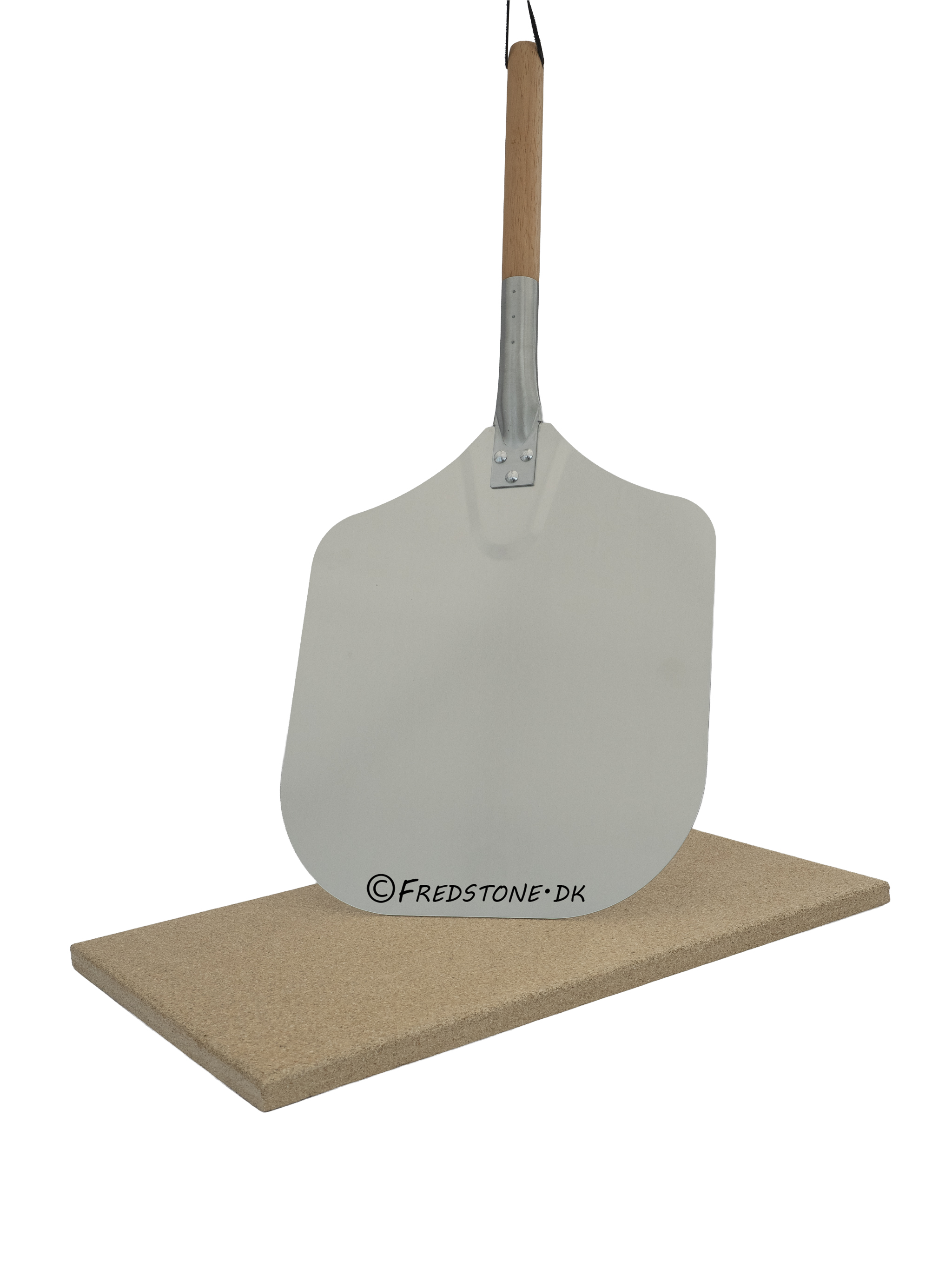 Pizzakit: Fredstone Pizzasten 44,5 X 30,5 X 1,6 Cm. Og Aluminiums Pizzaspade Med Træhåndtag fra Fredstone Grill & Bageudstyr