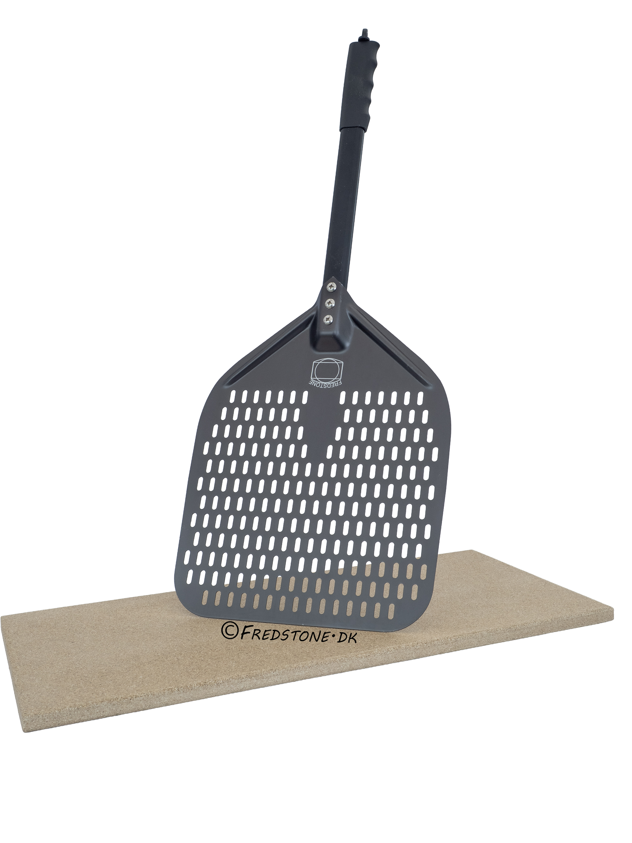 Pizzakit: Fredstone Pizzasten 60,0 X 30,5 Cm. I 1,6 Cm. Og Fredstone Pizzaspade. fra Fredstone Grill & Bageudstyr